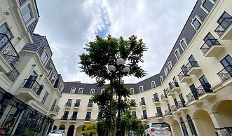 Hue Crown Boutique Hotel
