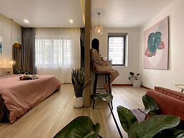 Hue Crown Boutique Hotel