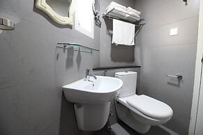 Srivar Hotels
