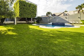 Collection O Hotel Mango,Six Flags Hurricane Harbor Oaxtepec