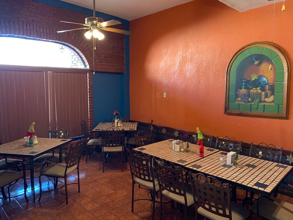 Hotel Los Arcos