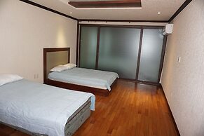 Hebron Hill Resort