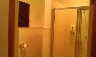 D & H Guesthouse