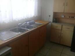 D & H Guesthouse