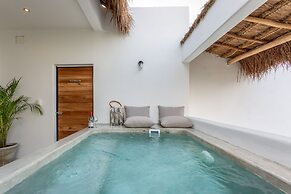 KA'A New Penthouse Private Rooftop Pool