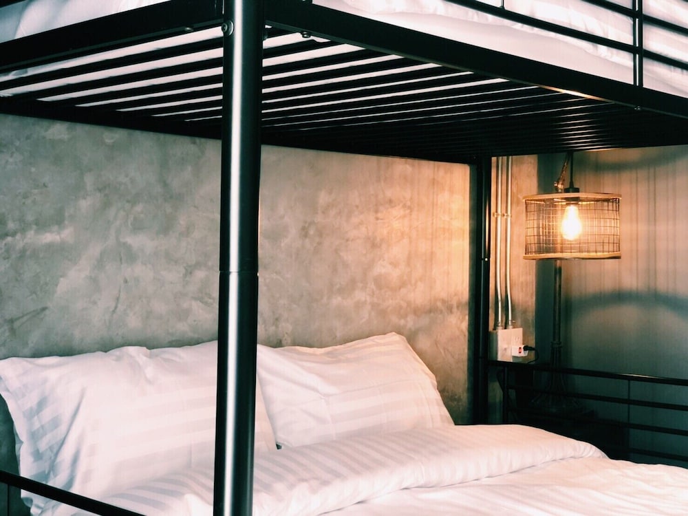 The LOCAL Ari - Hostel