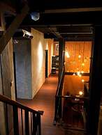 The LOCAL Ari - Hostel