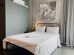 The LOCAL Ari - Hostel