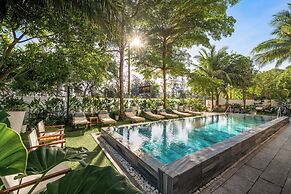 HA Ocean Front Hotel and Apartment