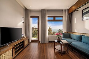 HA Ocean Front Hotel and Apartment