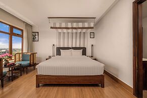 HA Ocean Front Hotel and Apartment