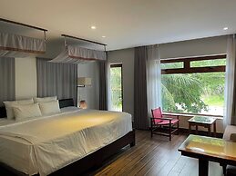 HA Ocean Front Hotel and Apartment