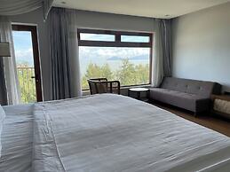 HA Ocean Front Hotel and Apartment