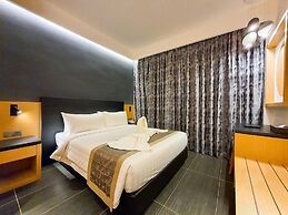 TSR Seafront Hotel