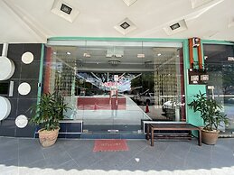 OYO 89752 7 Days Express Hotel