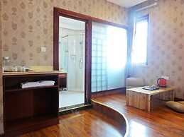 Huaqi Kaiserdom Hotel