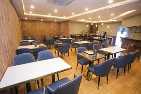 Golden Nasmir Hotel