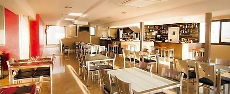 Hostal  Catedritos Ibéricos A-5 KM 154
