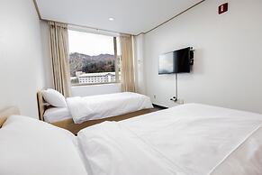 The White View Pension