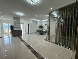 P&L Apartment