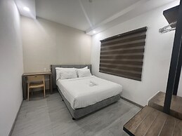 P&L Apartment
