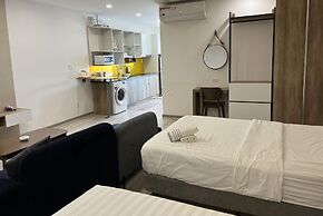 P&L Apartment