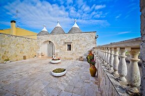 I Cinque Trulli with Swimming Pool