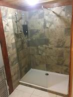 Wren 8 Hot Tub