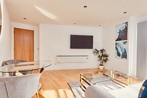 Modern Leeds City Apartment