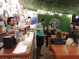 Modo Hostel Resto Bar