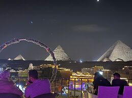 Golden Pyramids Inn