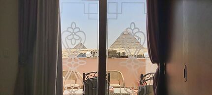 Golden Pyramids Inn