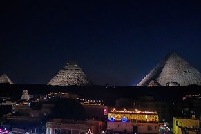 Golden Pyramids Inn