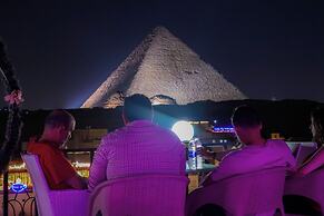 Golden Pyramids Inn