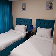 Golden Pyramids Inn