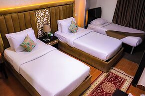 Golden Pyramids Inn