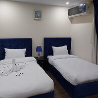 Golden Pyramids Inn