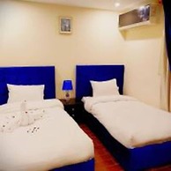 Golden Pyramids Inn