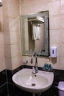 Golden Pyramids Inn