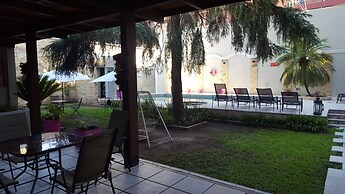 Hotel Embajador