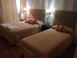 Hotel Embajador