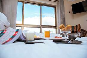 Buraha Zenoni Hotel and Resort