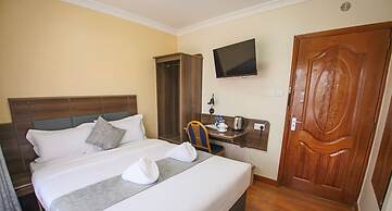 Buraha Zenoni Hotel and Resort