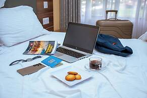 Buraha Zenoni Hotel and Resort