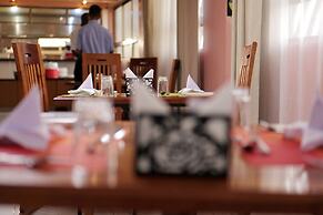 Buraha Zenoni Hotel and Resort