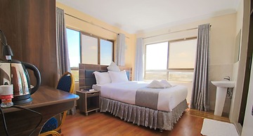 Buraha Zenoni Hotel and Resort