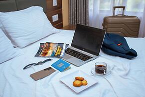 Buraha Zenoni Hotel and Resort