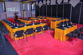 Buraha Zenoni Hotel and Resort