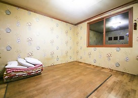 Whitehouse Motel