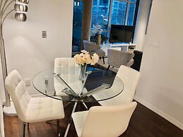 Toronto Downtown Suites Private Terrace